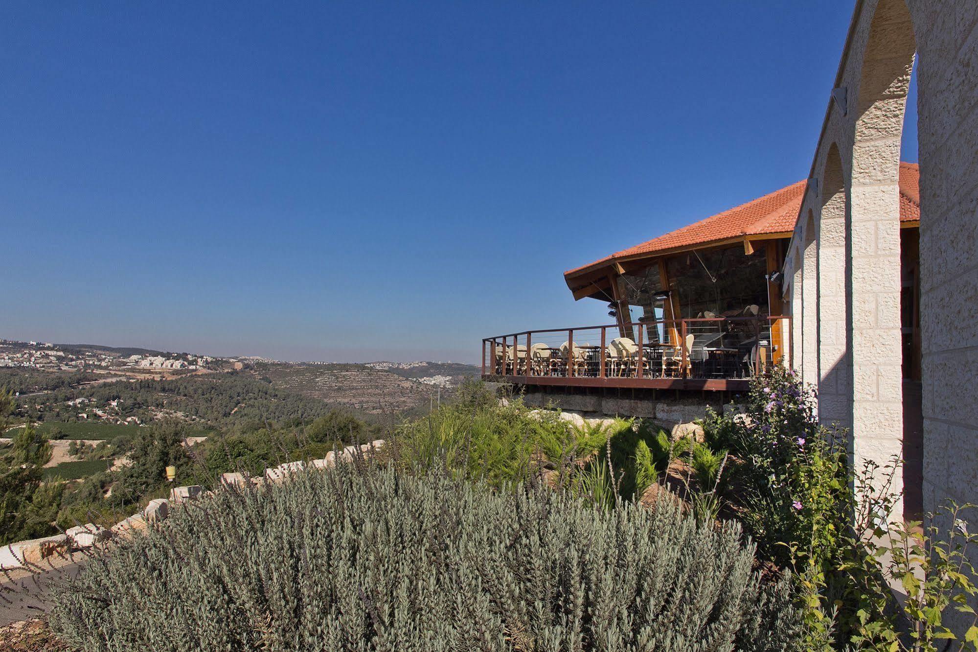 Shoresh Green Hills Family Suites Hotel Exterior foto