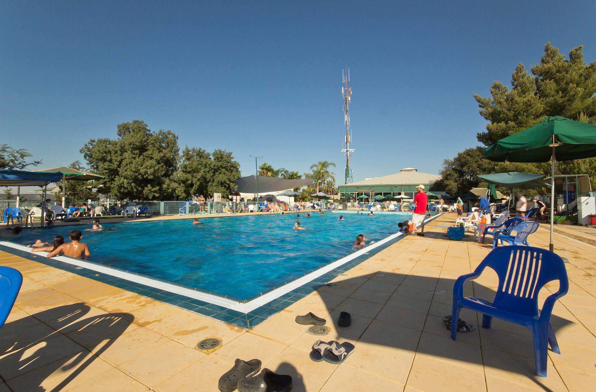 Shoresh Green Hills Family Suites Hotel Exterior foto